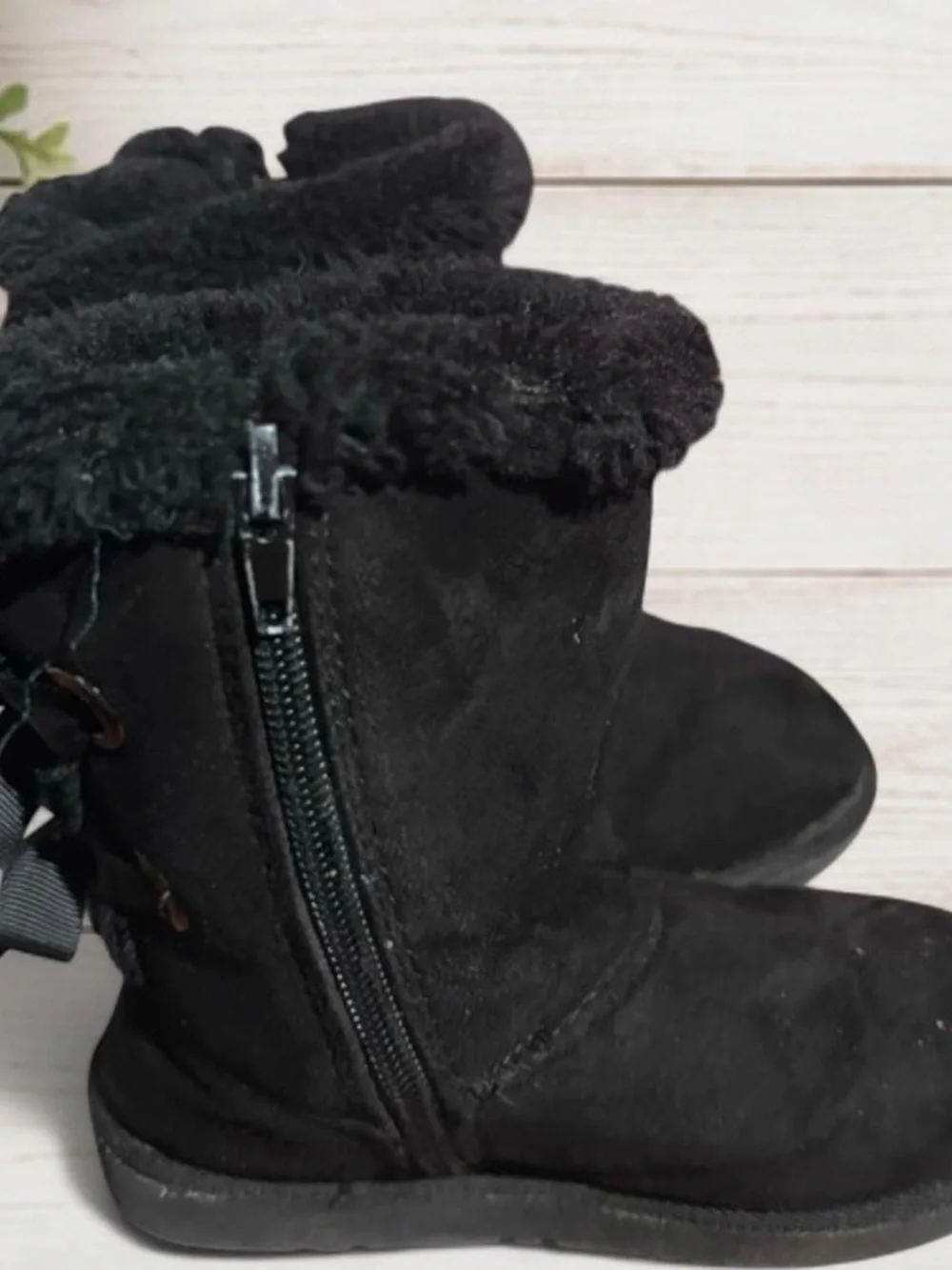 Girls 11 Black Faux-Sherpa Winter Boots Fur Lining Bow Detail Zip Up
